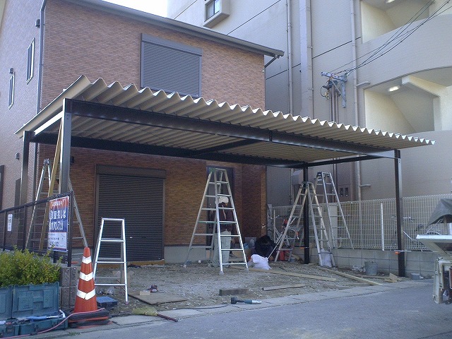 岡崎市　折半屋根カーポートの施工　2010/03/19