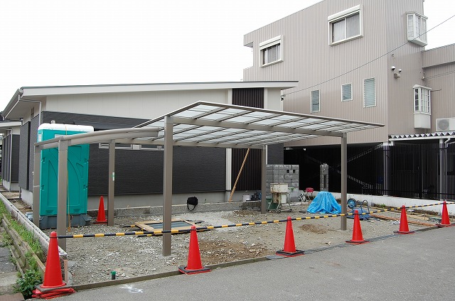 大府市　ホンダトーヨー　外溝工事　自転車置き場とカーポートを設置　2010/04/05